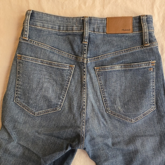 Madewell Curvy 11" High Rise Skinny Crop Medium Blue Wash - Picture 10 of 11